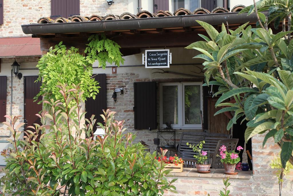 Bed and Breakfast Casa Sorgente San Costanzo Экстерьер фото