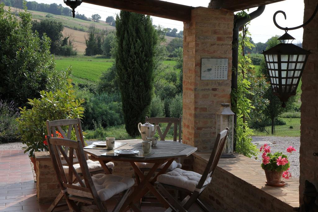 Bed and Breakfast Casa Sorgente San Costanzo Экстерьер фото