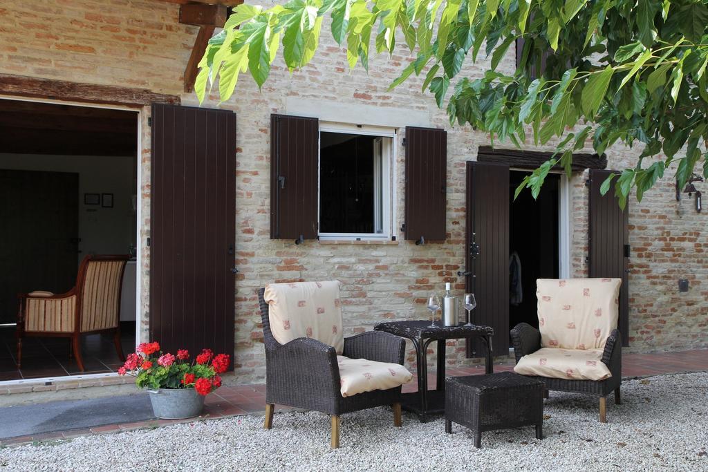 Bed and Breakfast Casa Sorgente San Costanzo Экстерьер фото